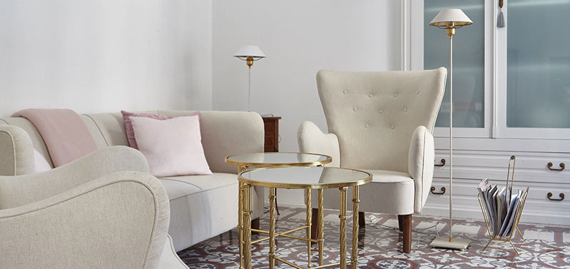 Luzzante Stehlampe und Tischlampe in italienischem Pallazzo