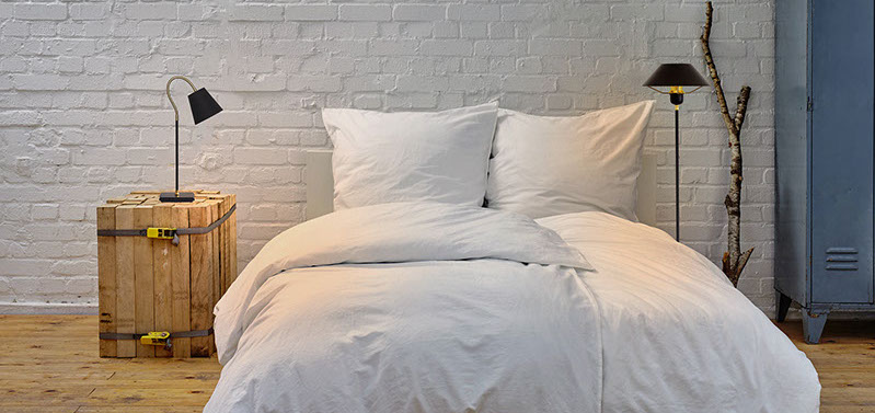 Luzzante lamp in white interior